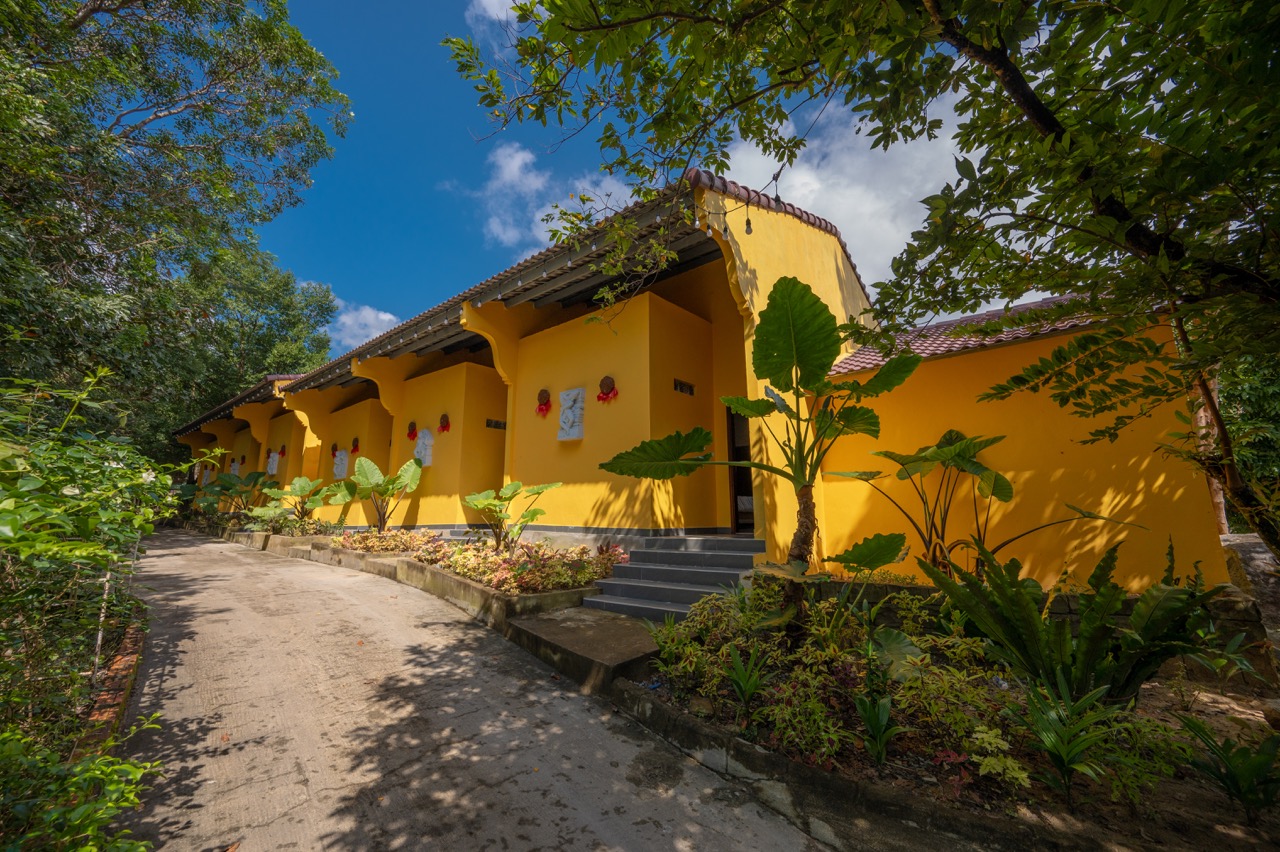 khách sạn phố hội